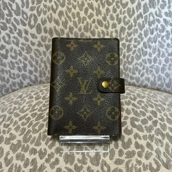 Louis Vuitton agenda - Picture 1 of 8
